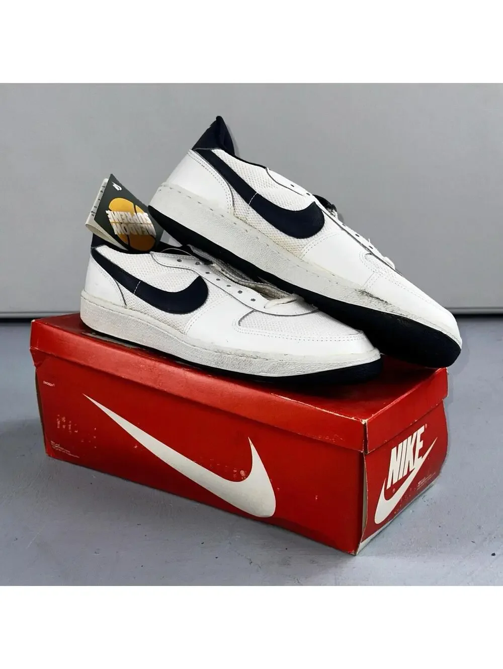1984 Vintage Nike Meadow Supreme White Navy Blue Republic Of Korea Size 10 Tags